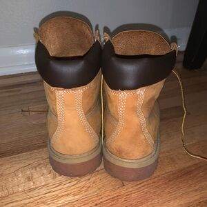 Classic Timberland Size 5